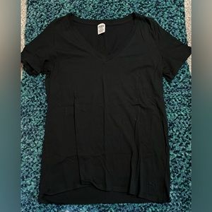 PINK Black Short Sleeve V Neck Size Large